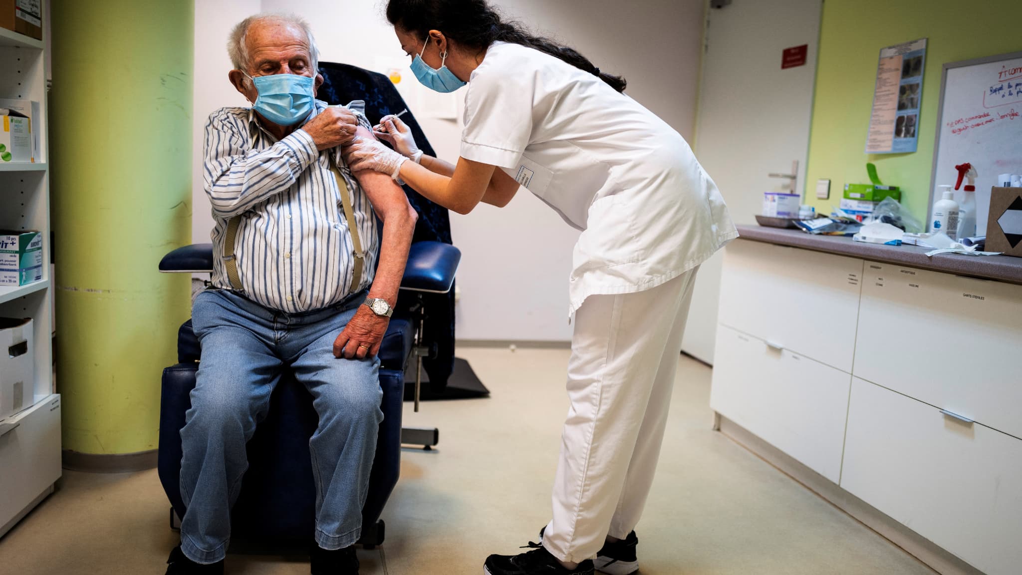 VACCINATION GRIPPE ET COVID-19: TOUT SAVOIR SUR LA CAMPAGNE QUI DÉBUTE CE MARDI