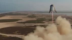 Mardi soir, dans l'extrême sud du Texas, SpaceX a lancé son véhicule d'essai Starhopper pour la deuxième fois. Au cours de cet essai, il a volé jusqu'à 150 mètres d'altitude.