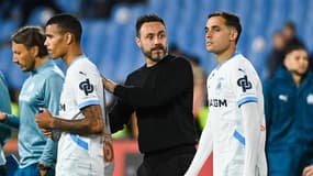 L'entraîneur de l'OM Roberto De Zerbi avec Mason Greenwood et Paul Lirola