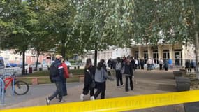 Les cours reprennent ce mardi après-midi au lycée d'Arras où a eu lieu l'attentat vendredi.