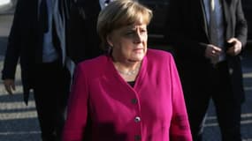 La chancelière allemande Angela Merkel arrive pour de nouvelles discussions sur la formation d'un gouvernement, le 6 février 2018 à Berlin