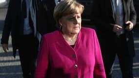 La chancelière allemande Angela Merkel arrive pour de nouvelles discussions sur la formation d'un gouvernement, le 6 février 2018 à Berlin