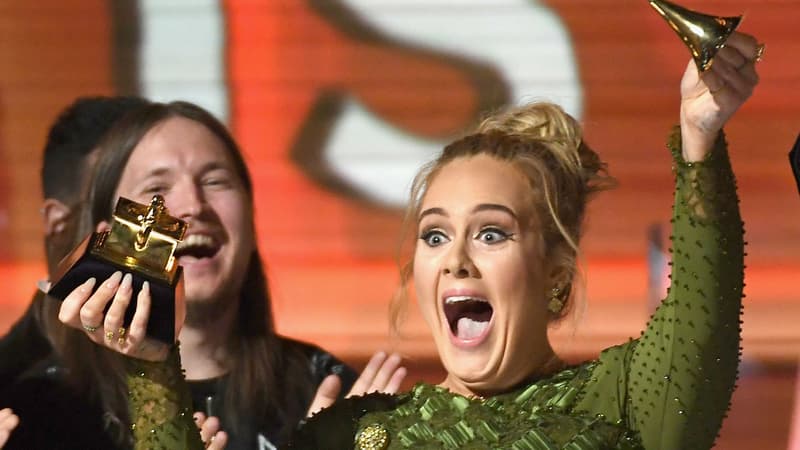 Adele sur la scène des Grammy Awards, le 12 février 2017