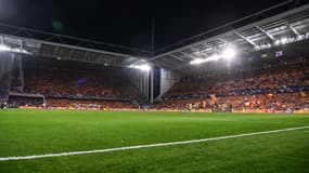 La pelouse du stade Bollaert, à Lens