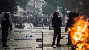 Les forces de l'ordre ont fait face à des groupes de casseur à Lyon le 15 juillet