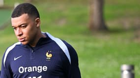 Kylian Mbappé à l'entraînement avec l'équipe de France, le 20 mars 2024.