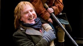 Le comédien Julien Arnold sur scène 