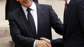 Nicolas Sarkozy et David Cameron ont vanté vendredi la qualité des relations franco-britanniques malgré leurs divergences, lors d'un sommet placé sous le signe de la coopération dans les domaines de la défense et de l'énergie nucléaire. /Photo prise le 17