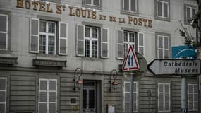 La façade de l'hôtel Saint-Louis à Autun, où se trouve la "chambre Napoléon", le 15 février 2021