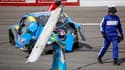 Le pilote de Nascar Joey Gase explose de colère après son accident et balance son pare-choc, 30 mars 2024