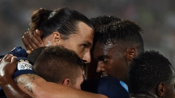 Zlatan Ibrahimovic et ses coéquipiers. Zlatan Ibrahimovic et ses coéquipiers.