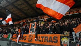 Les Merlus Ultras au stade du Moustoir, le 1er mars 2025