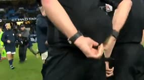 Mike Dean Sergio Agüero