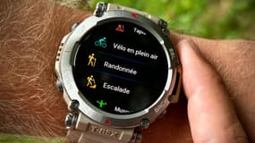 Les montres connectées, ici l'Amazfit T-Rex Ultra dans sa robe "Sahara", proposent désormais de très nombreuses activités sportives à pratiquer. 