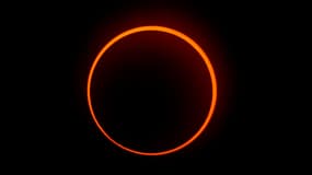L'effet "Anneau de feu" provoqué lors de l'éclipse solaire annulaire est observé depuis Penonomé, au Panama, le 14 octobre 2023.