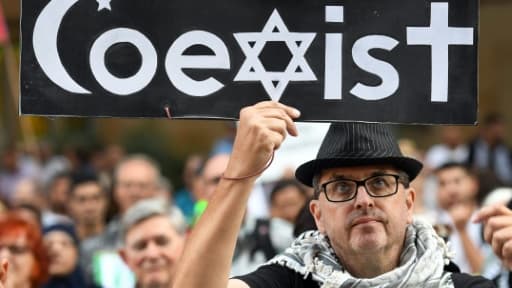Un opposant à la visite officielle de Netanyahu, le 23 février 2017 à Sydney Un opposant à la visite officielle de Netanyahu, le 23 février 2017 à Sydney