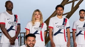 Le PSG a dévoilé son maillot extérieur pour la saison 2024-2025, le 2 juillet 2024