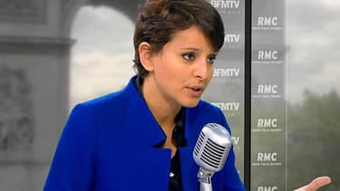 Najat Vallaud-Belkacem, ministre des Droits des femmes, promet un meilleur accueil des femmes battues dans les commissariats.