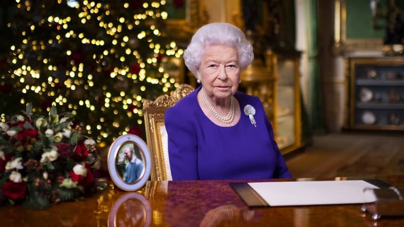 La reine Elizabeth II le 25 décembre 2020 au château de Windsor à Londres. 