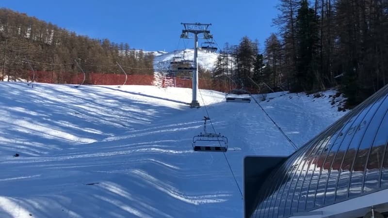 Télésiège aux Orres, dans les Hautes-Alpes.