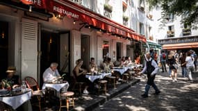 Une terrasse de restaurant place du Tertre, à Montmartre, en juillet 2024 (photo d'illustration).