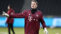 Manuel Neuer s'échauffe avec le Bayern, le 23 janvier 2022