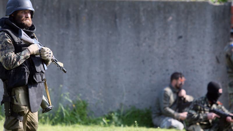 Des séparatistes pro-Russes à Donetsk, le 6 mai 2014. (photo d'illustration)