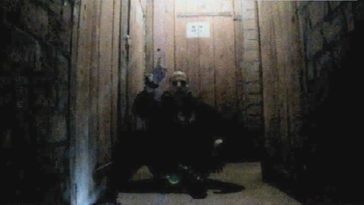 Chérif Kouachi, posant dans une cave, dans un cliché non daté. Chérif Kouachi, posant dans une cave, dans un cliché non daté.