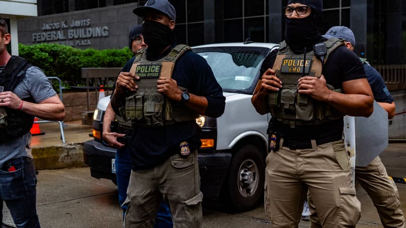 Etats-Unis: l’ICE aurait créé illégalement une base de données de ses opposants, souvent des citoyens américains, un sénateur exige de savoir si ce fichier existe vraiment