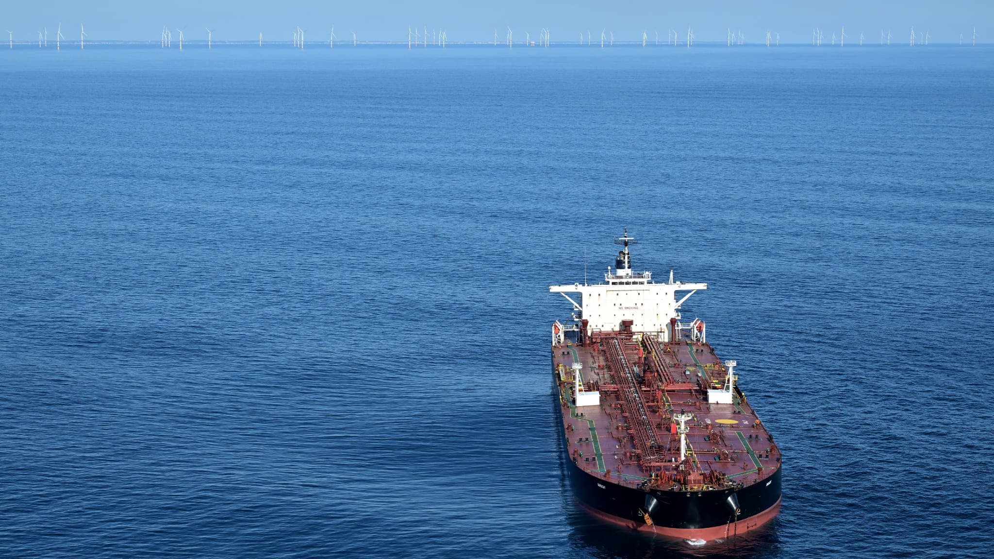 PÉTROLIER INTERCEPTÉ AU LARGE DE SAINT-NAZAIRE: QU'EST-CE QUE LA "FLOTTE FANTÔME" RUSSE, L'ARMADA DE MOSCOU POUR CONTOURNER LES SANCTIONS?