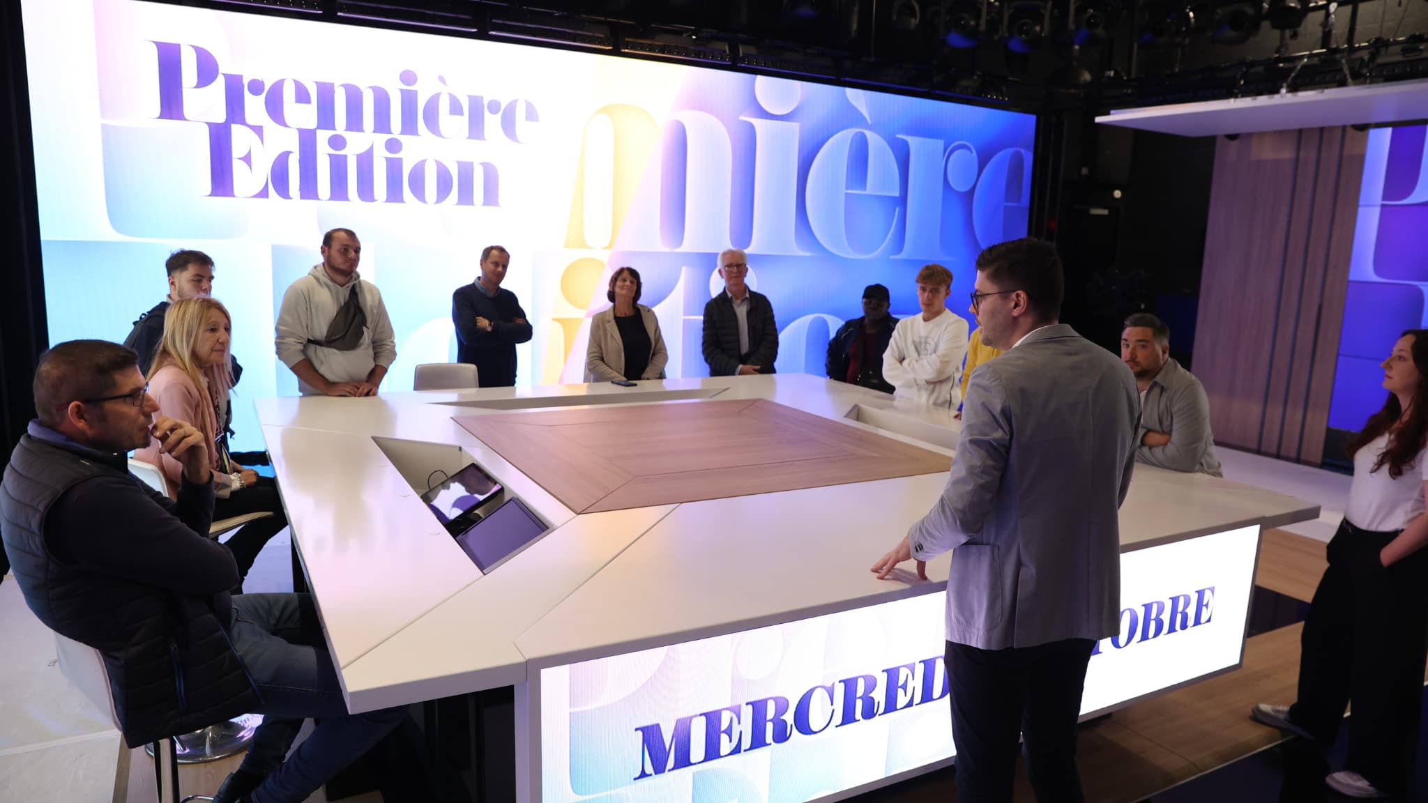 Plateau Première Edition - BFMTV Plateau Première Edition - BFMTV