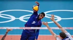 Earvin Ngapeth lors de France-Russie à Tokyo