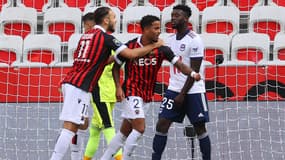 Amine Gouiri et Justin Kluivert lors de Nice-Bordeaux