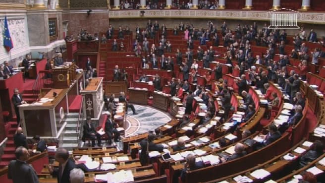 Les députés doivent encore trancher sur de nombreuses questions sur le mariage pour tous.