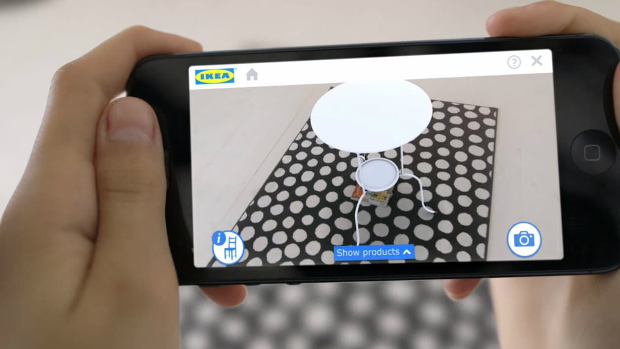 Ikea a fait appel à Apple pour développer une application de réalité augmentée qui sera disponible dès le mois d'octobre. Ikea a fait appel à Apple pour développer une application de réalité augmentée qui sera disponible dès le mois d'octobre.
