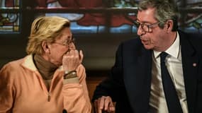 Patrick Balkany, alors maire de Levallois-Perret (d), aux côtés de son épouse et alors adjointe Isabelle Balkany, lors d'un conseil municipal, le 15 avril 2019