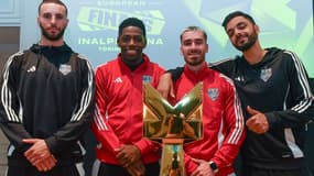 Pfut et l'équipe de Panam All Starz avant la finale de la Kings League France, le 21 mai 2025 à Turin