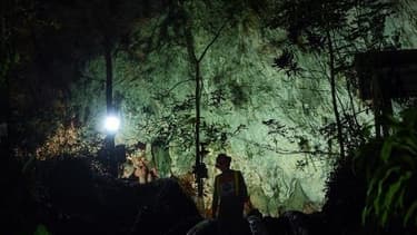 L'entrée de la grotte de Thom Luang