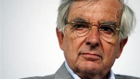 La candidature de Jean-Pierre Chevènement (photo) à l'élection présidentielle de 2012 est "parfaitement compatible" avec celle de François Hollande, estime dimanche Arnaud Montebourg, alors que l'ancien ministre de Lionel Jospin assure ne pas se présenter