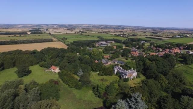 Une famille a décidé de se séparer de ce village situé dans le nord de l'Angleterre. Estimé à plus de 20 millions d'euros, il a déjà séduit un investisseur.