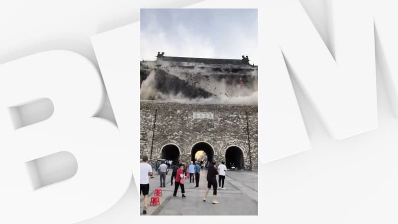 Chine: la toiture d'une tour du XIVe siècle s'effondre au pied des touristes, sans faire de victime