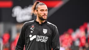 L'Anglais Andy Carroll lors d'un échauffement avant un match d'Amiens en L2, le 6 avril 2024