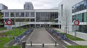 Le bâtiment Patio de l'Université de Strasbourg, pris en photo en avril 2011.