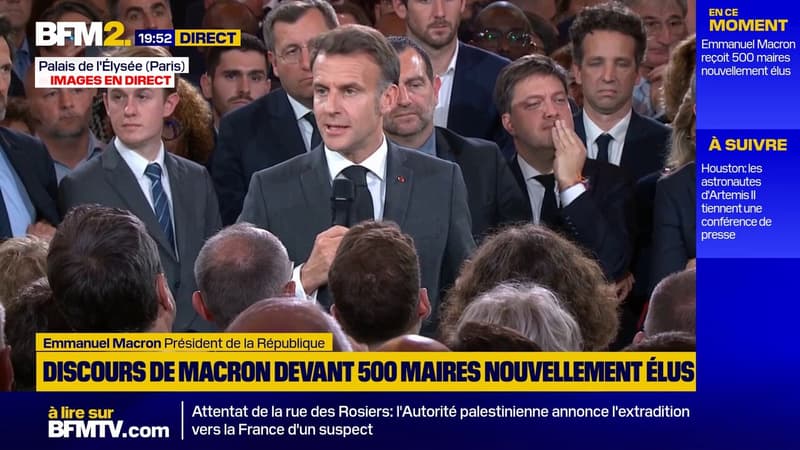 Faux comptes sur les réseaux sociaux : "L'Europe doit être le premier territoire où on les interdit", déclare Emmanuel Macron
