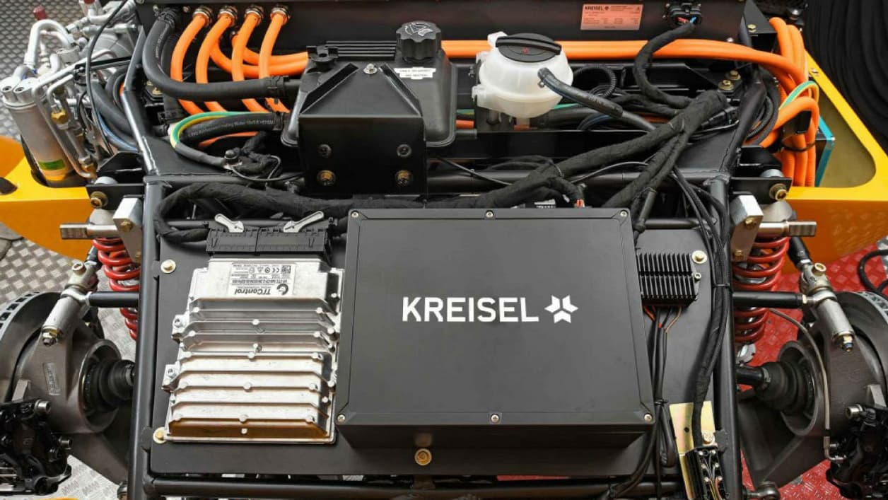 Principale différence avec le modèle d'origine, les batteries et le moteur de Kreisel Principale différence avec le modèle d'origine, les batteries et le moteur de Kreisel