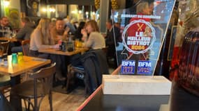 Le trophée du meilleur bistrot 2024 de BFM Grand Lille et BFM Grand Littoral, dans le bistrot gagnant La Bastille à Dunkerque (Nord), mardi 10 décembre. 
