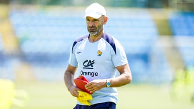 Gérald Baticle avec l'équipe de France Espoirs, le 20 juin 2025