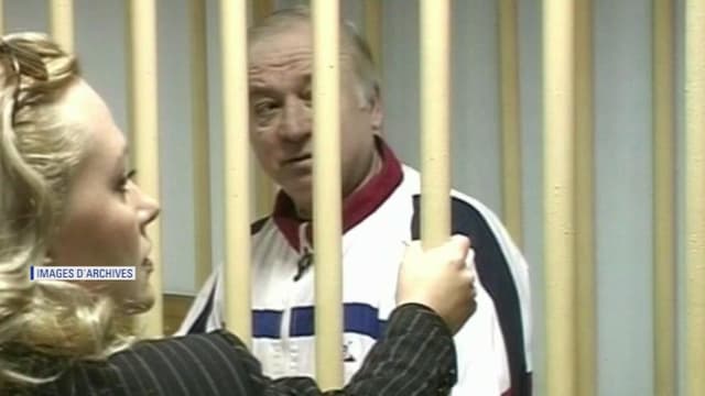 L'ex-espion russe empoisonné avec sa fille est sorti de l'hôpital.