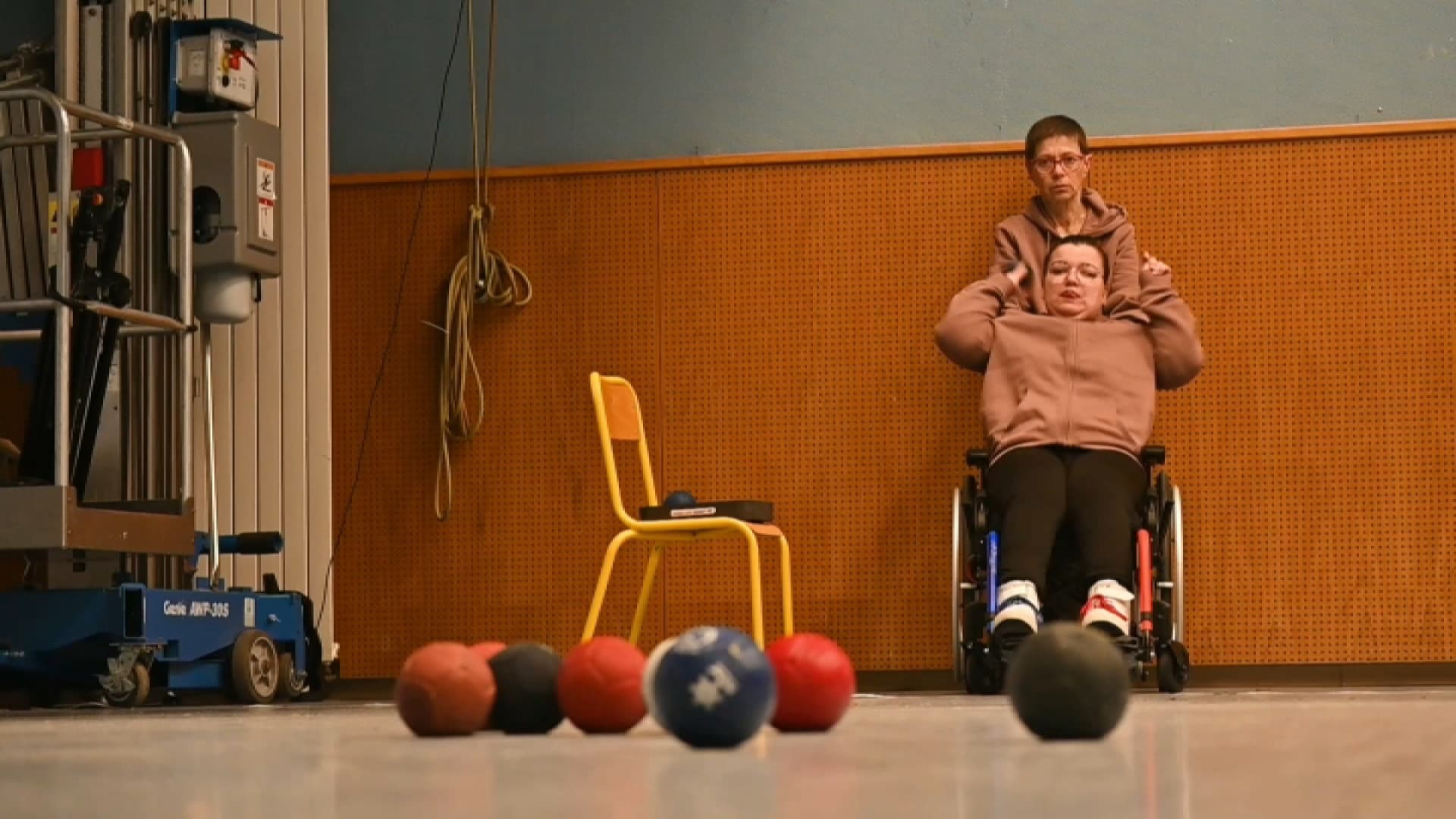 "DES GENS ME RECONNAISSENT": AURÉLIE AUBERT, UN AN APRÈS SON SACRE PARALYMPIQUE EN BOCCIA