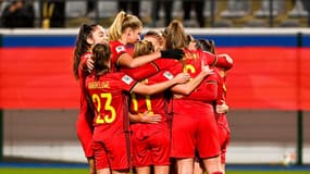 La sélection féminine belge célébrant la victoire contre la Pologne en novembre 2021.